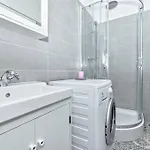 Przytulny Wilanow Sarmacka Apartmán *